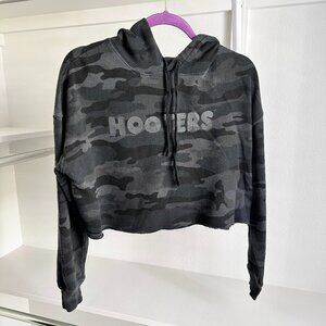 Black Camo Hooters Cropped Sweatshirt